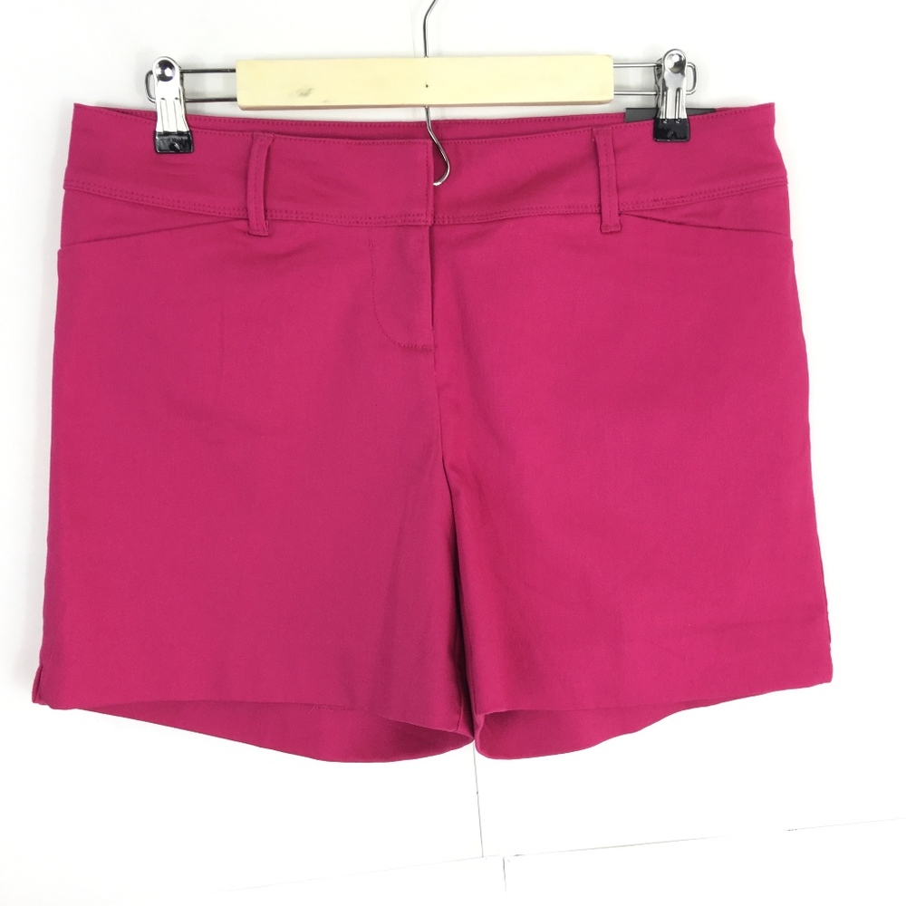 The Limited Size 8 Casual Tailored Short